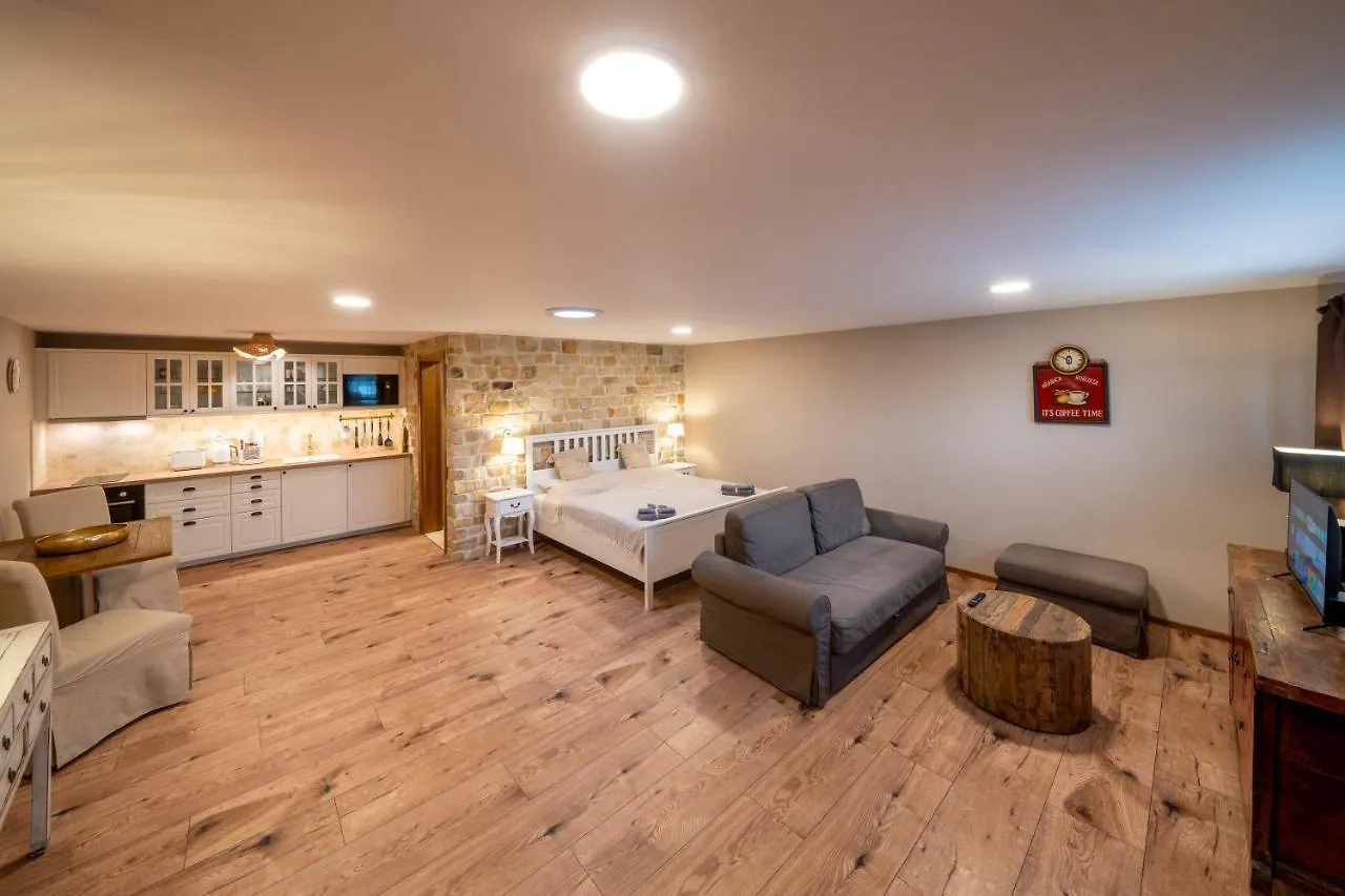 Apartment Prague West - Studio Chyne Terrace